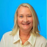 Heather Alter Headshot